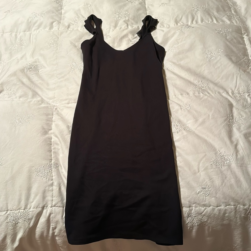 Black bodycon dress